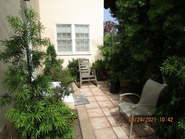 Patio next to Kitchen - 1352 Ocean Park Blvd Unit E