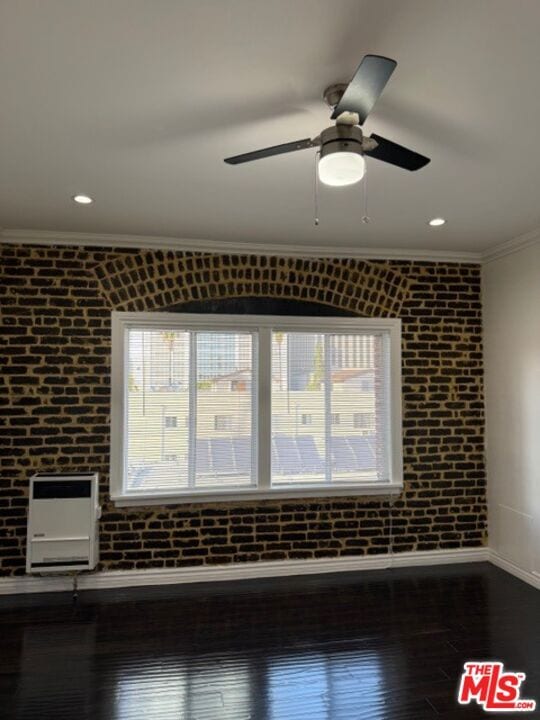 Building Photo - 738 S New Hampshire Ave Unit 403