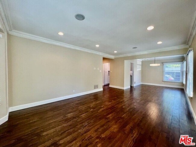 Photo - 1844 El Cerrito Pl Unit 2