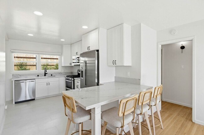 Photo - 1854-1854 Chalcedony St Unit 1852