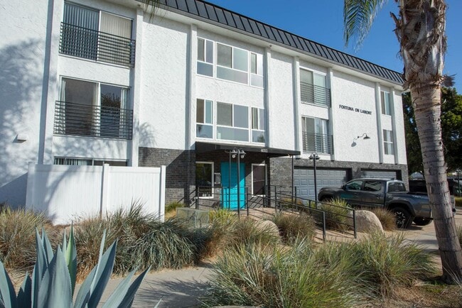 Photo - 4011 Lamont St