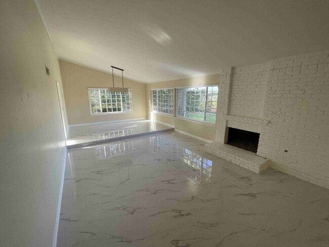 Photo - METICULOUSLY UPGRADED HOME IN CALABASAS!