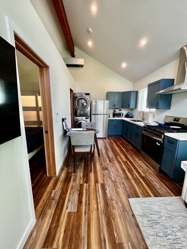 Photo - 22149 Cohasset St Unit 22151