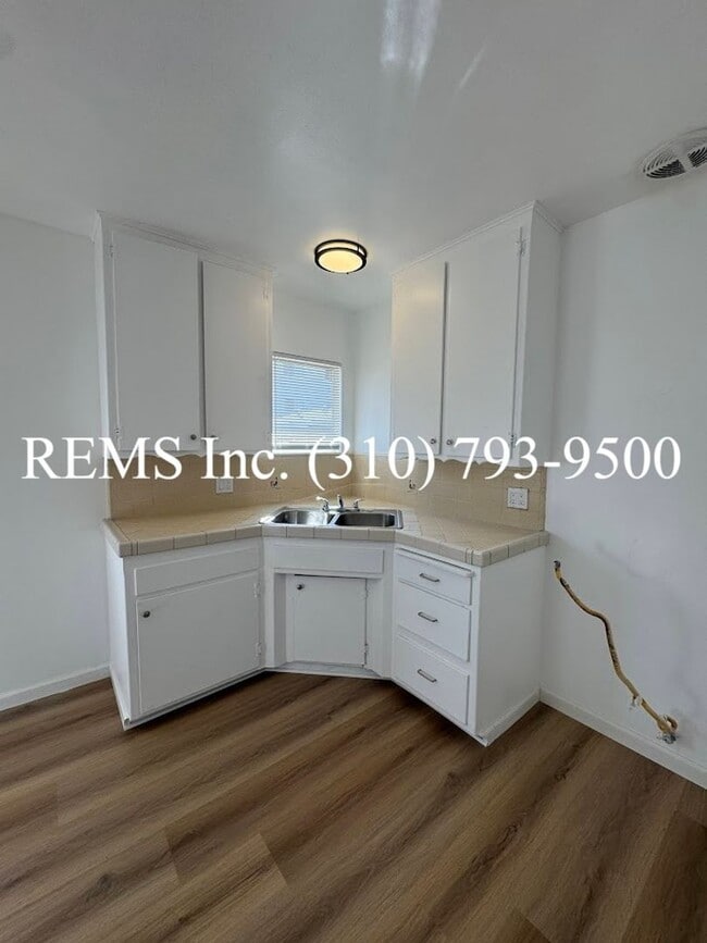 Photo - Refurbished Unit with a 1 Car Garage and L... Unit 13534 1/2