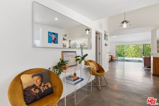 Photo - 1155 E Mesquite Ave