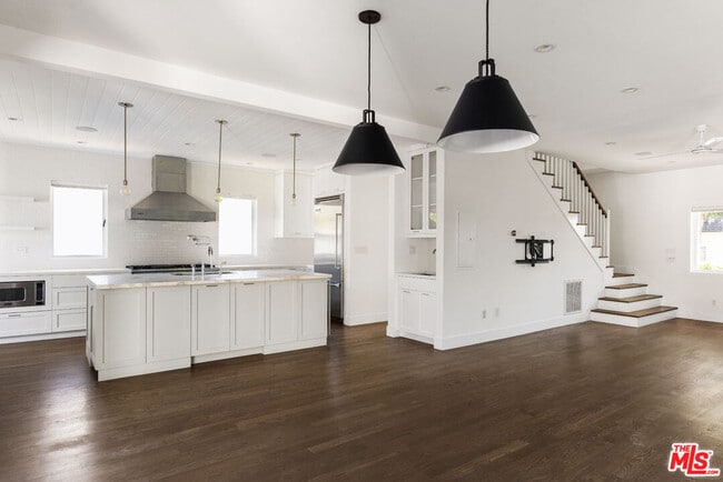 Photo - 4525 Melbourne Ave