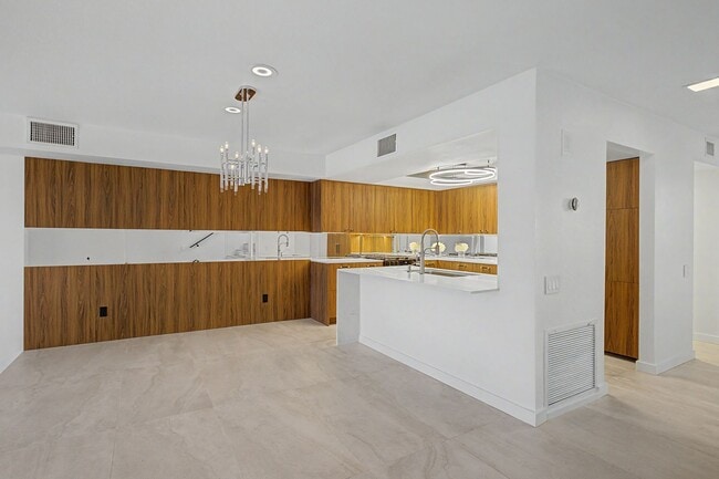 Photo - AVAILABLE NOW!! 2 Bedroom 3 Bathroom condo in Palm Springs!