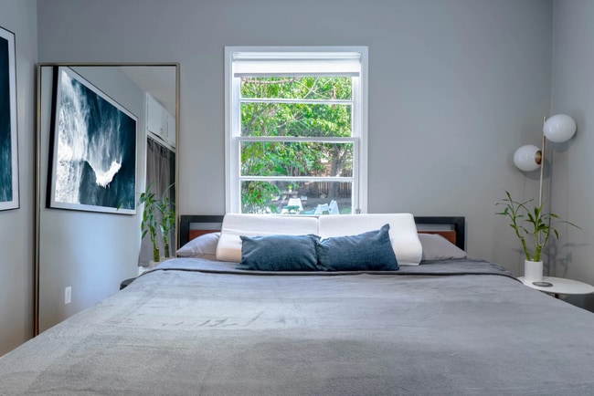 Photo - 1032 Palms Blvd