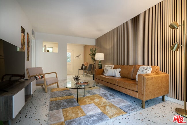 Photo - 459 E Avenida Olancha