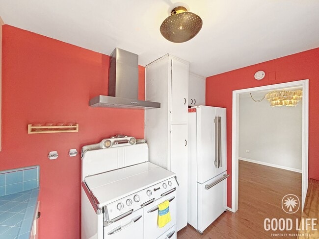 Photo - Marlborough Dr (Units 4519-4521) Unit 4519