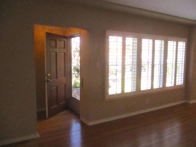 Photo - 12436 Cumpston St