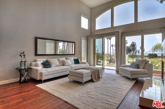 Building Photo - 6645 Esplanade Rental