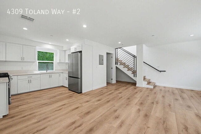 Photo - 4309 Toland Way
