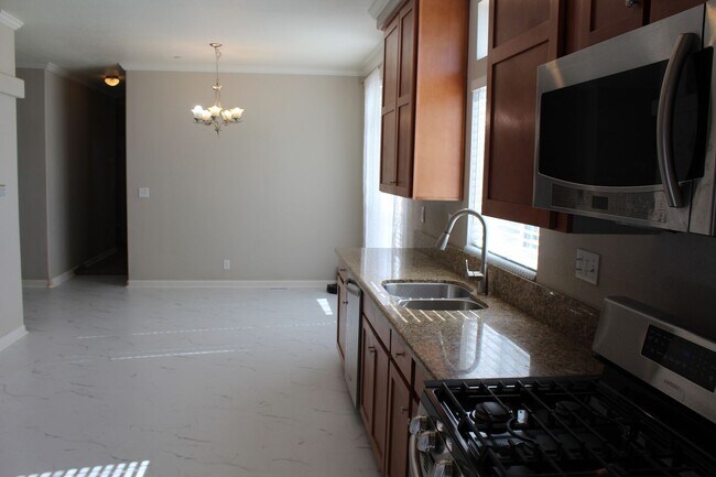 Photo - 3 Bed 2 Bath Home for Rent in Anza on 2 pl...