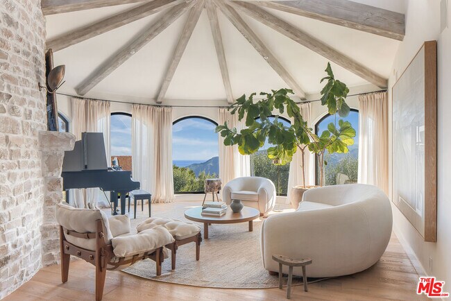 Photo - 16875 Cll De Sarah