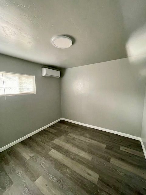 Photo - 2883 Logan Ave