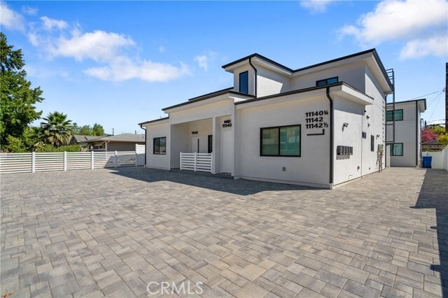 Photo - 11140 Woodley Ave Unit 1/2