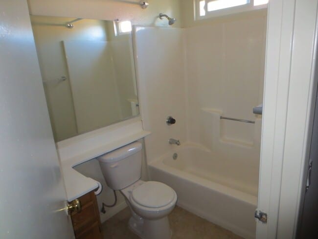 Photo - 10611 Moorpark St Unit 202