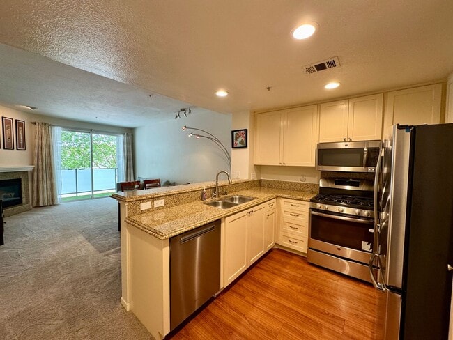 Photo - Enjoy the Best of Pasadena from This Beautifully Maintained Condo