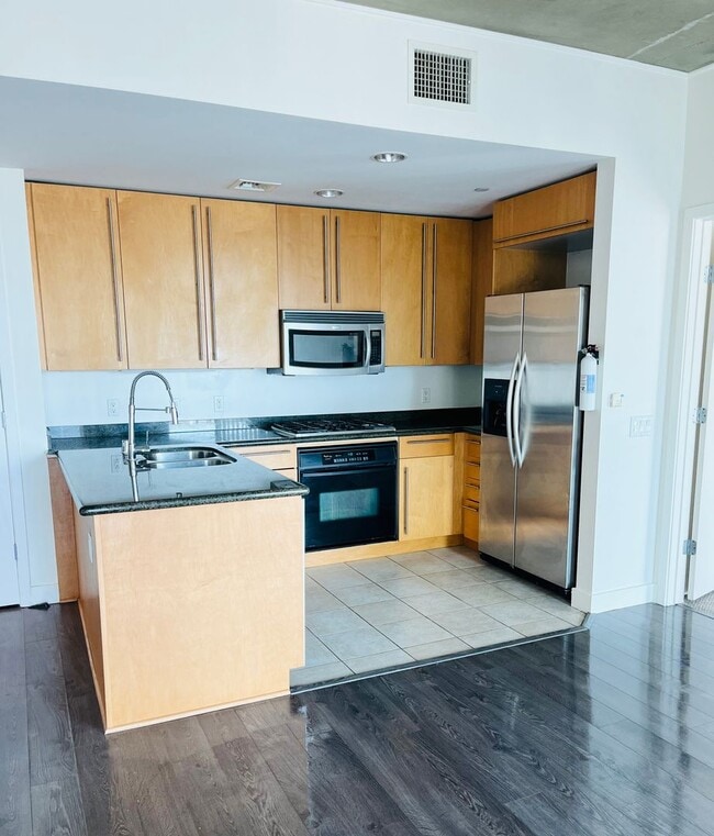 Photo - Luxury 16th floor West Facing View 2-bedroom 2-bath in Cortez Blu Building Downtown