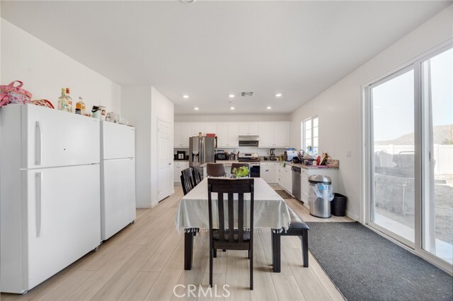 Photo - 21192 Telegraph Rd