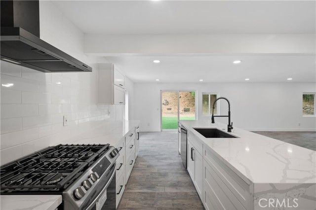 Photo - 18578 Fieldbrook St