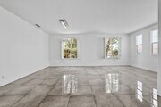 Oversize living room! - 5142 Pearce Dr House