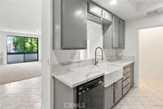 Photo - 14115 Moorpark St