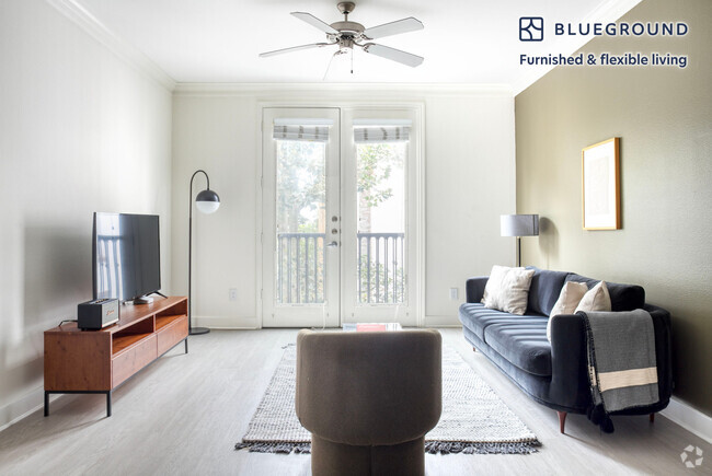 Building Photo - 7225 Crescent Park W Rental