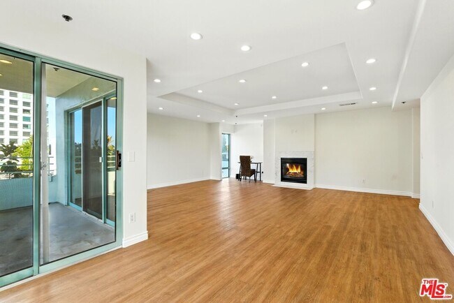 Photo - 10336 Wilshire Blvd Unit 401