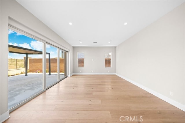 Photo - 130 Mossvine