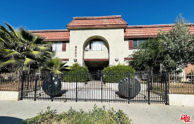 Building Photo - 8800 Cedros Ave Unit 219