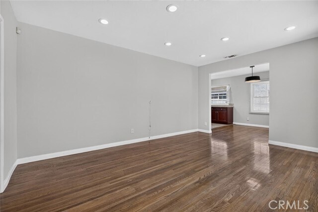 Photo - 13569 Montague St