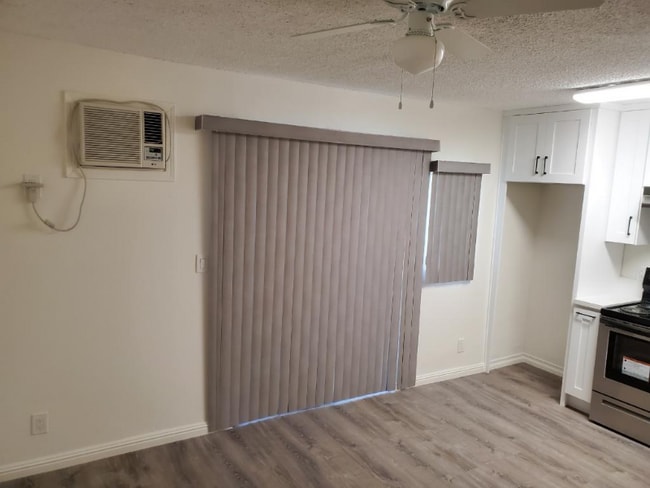 Photo - 13059 Oxnard St Unit 106