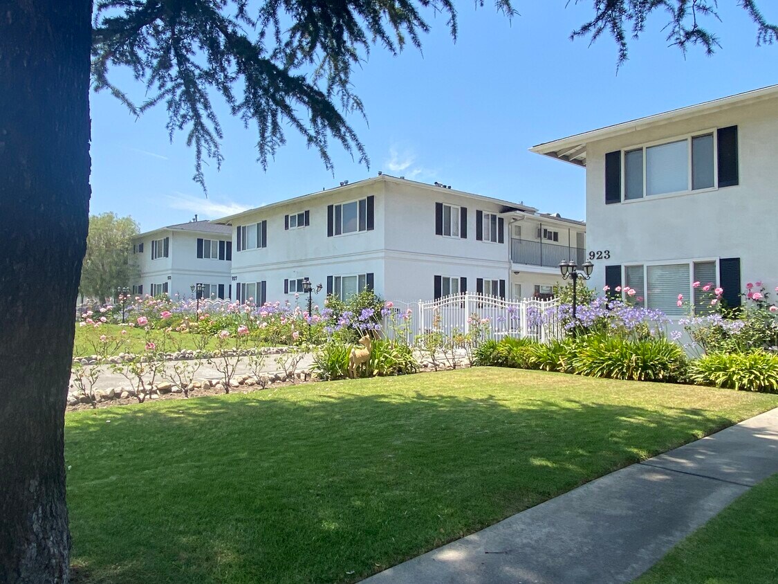 Floor Plan - 1 Bedroom Upper Unit