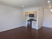 Photo - LOVELY 1BED Near Valley College! -- GREAT ... Apartments