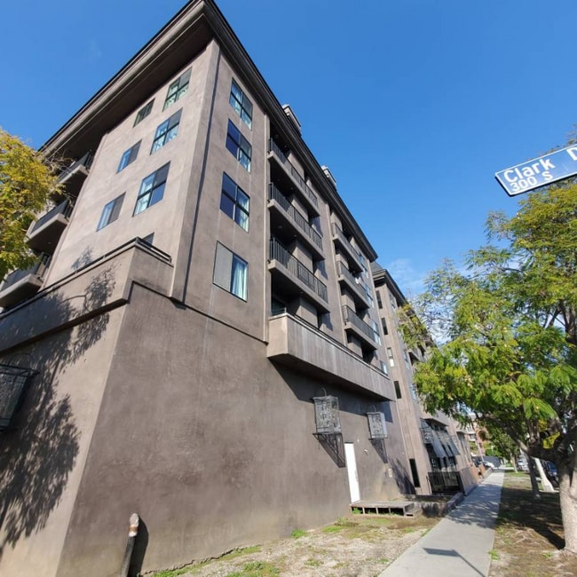 Photo - 8811 Burton Wy Unit 216