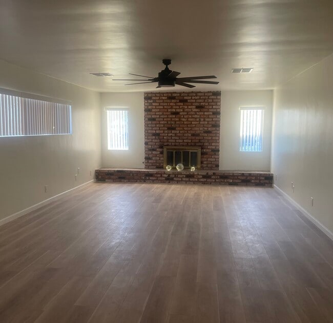 Living - 8717 6th St