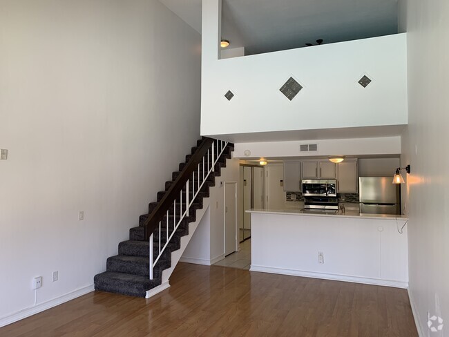 Building Photo - 6191 Rancho Mission Rd Rental