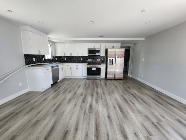 Photo - 3328 Portola Ave