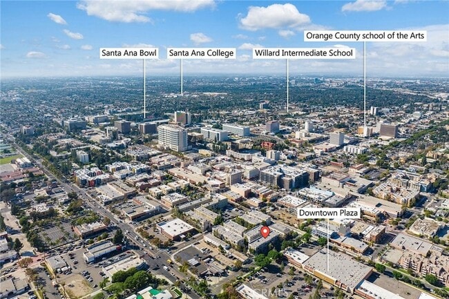 Photo - 210 N Spurgeon St