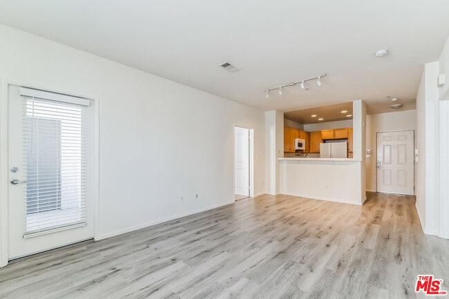 Photo - 6400 Crescent Prk E Unit 217