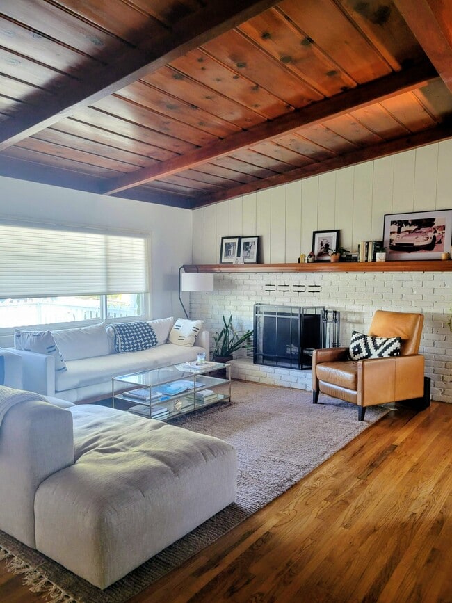 Building Photo - 133 S Myers St Unit Myers House