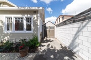 Photo - 321 Heliotrope Dr House