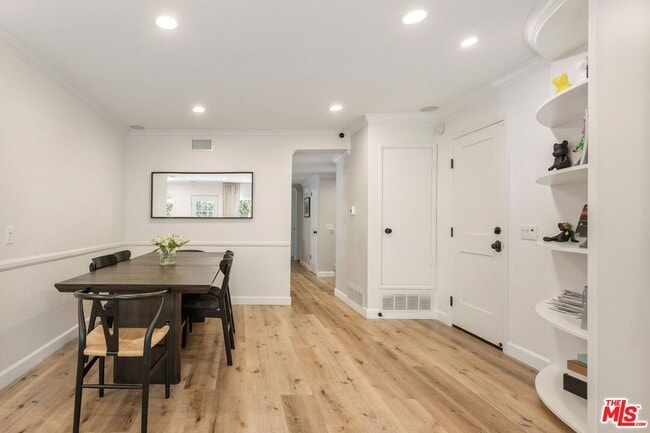 Photo - 222 Dickenson Ave