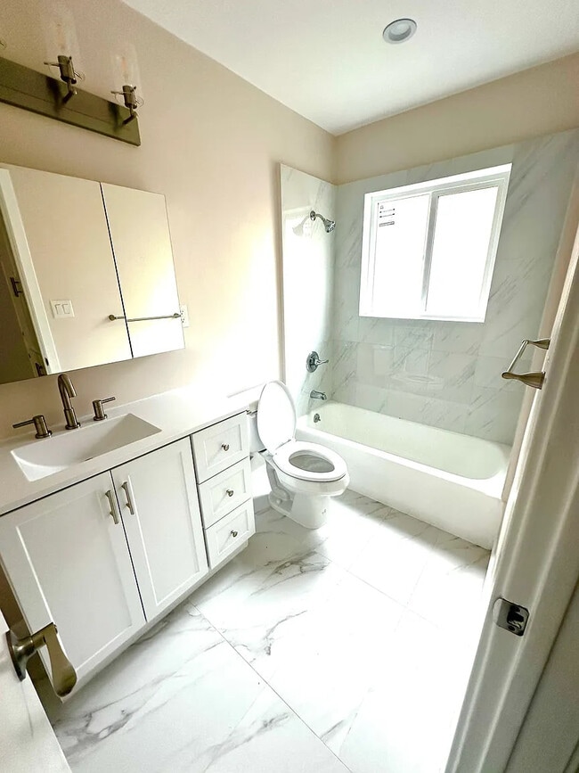 Photo - The Beautiful is in the Heart of BurBank