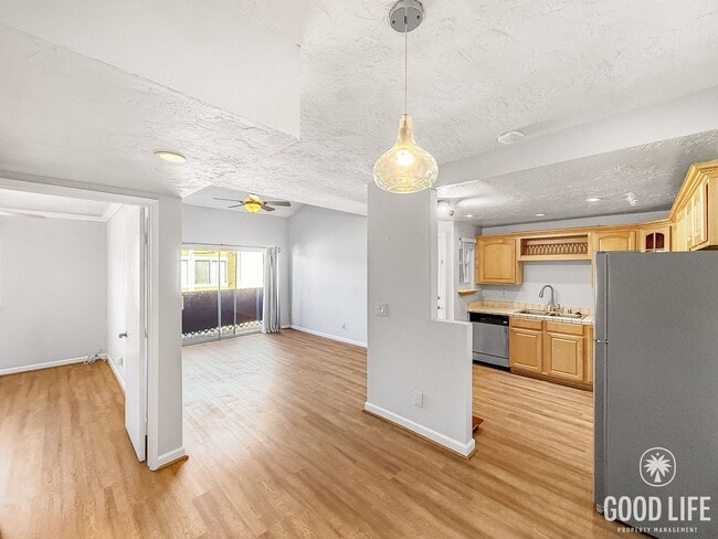 Building Photo - Great 2B/1BA Condo in Escondido! Unit 235