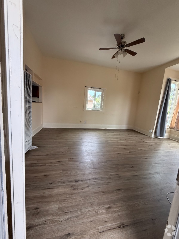 Building Photo - 869 39th St Rental