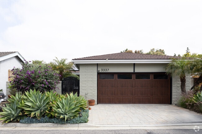 Building Photo - 3337 Vivienda Cir Rental