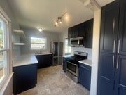 Photo - 1735 Parrot St